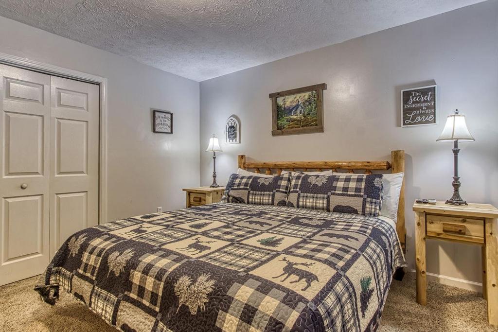 River Song, Near River, Hot Tub, Foosball, Wifi 1089 Free Tickets Each Paid Day, Dollywood And More Sevierville Dış mekan fotoğraf